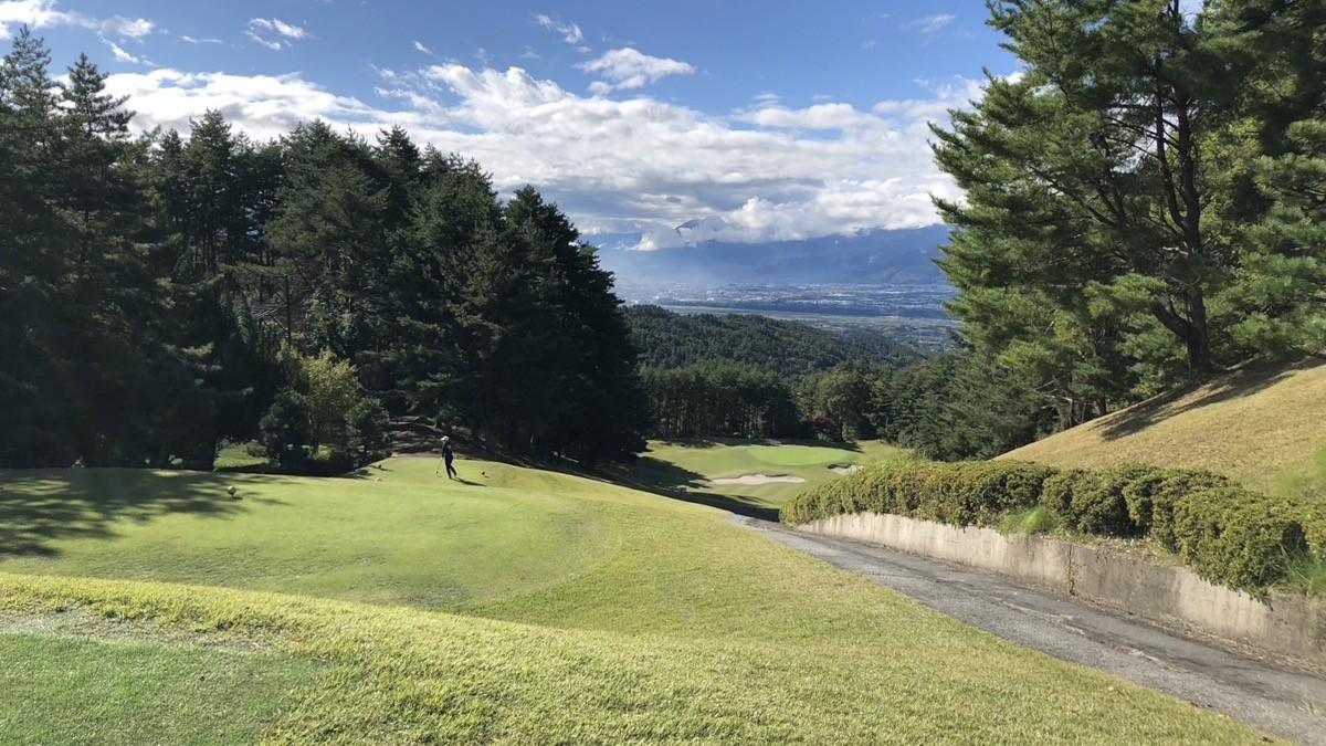 カントリークラブグリーンバレイ白樺コース 10番